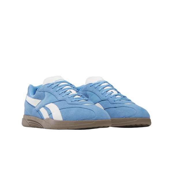 Tenis Hammer Street Una fiel recreación de los modelos de los años 90 y 2000, con una parte superior de cuero, puntera de gamuza y suela exterior texturizada.