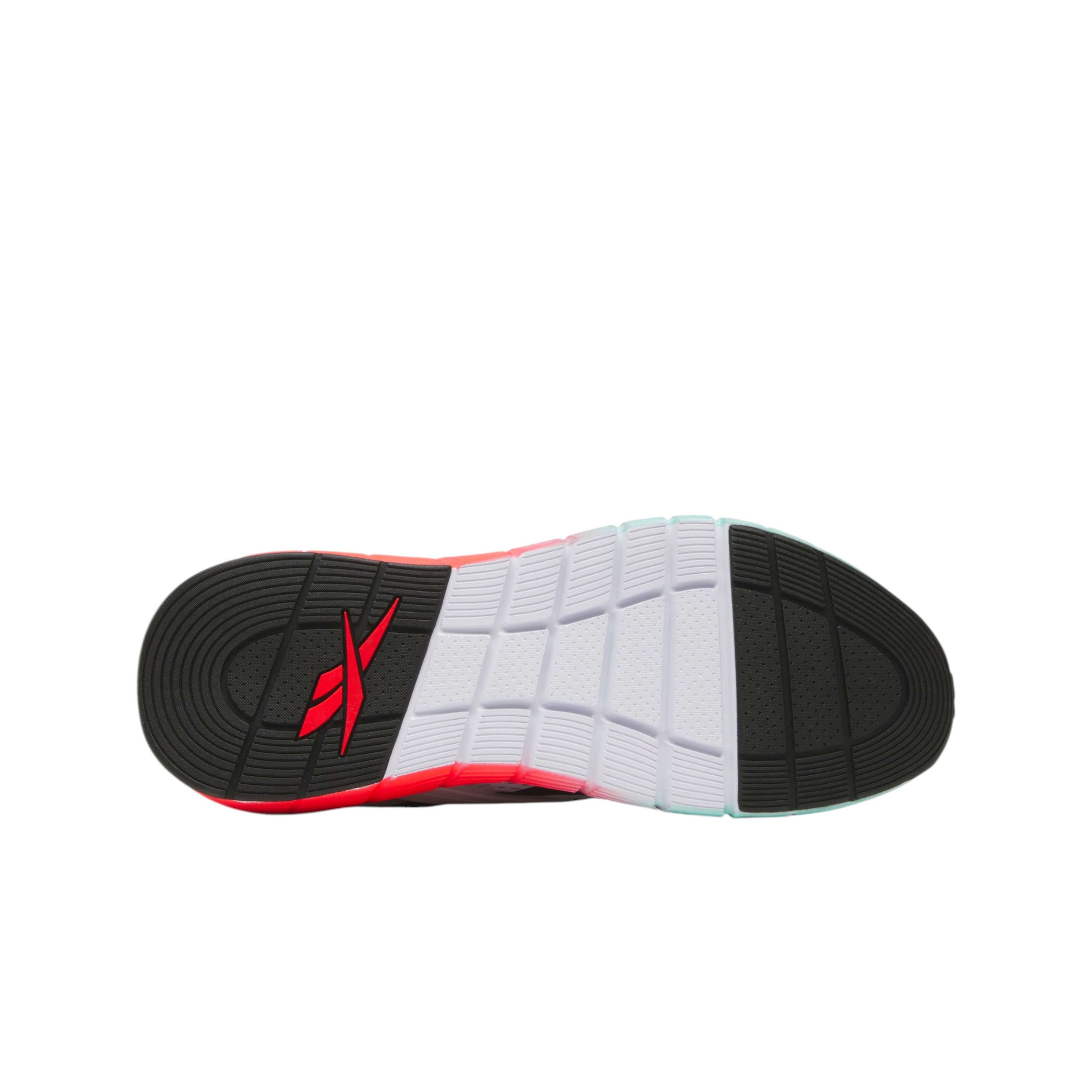 Combina la apariencia de un calzado para correr con caracter&iacute;sticas de entrenamiento, ofreciendo flexibilidad para diferentes ejercicios. image number 6