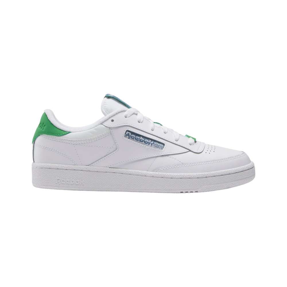 Un estilo sencillo significa que estos tenis de cuero flexible combinan con todo. Porque a veces no tienes que decir nada para hacer una declaración.