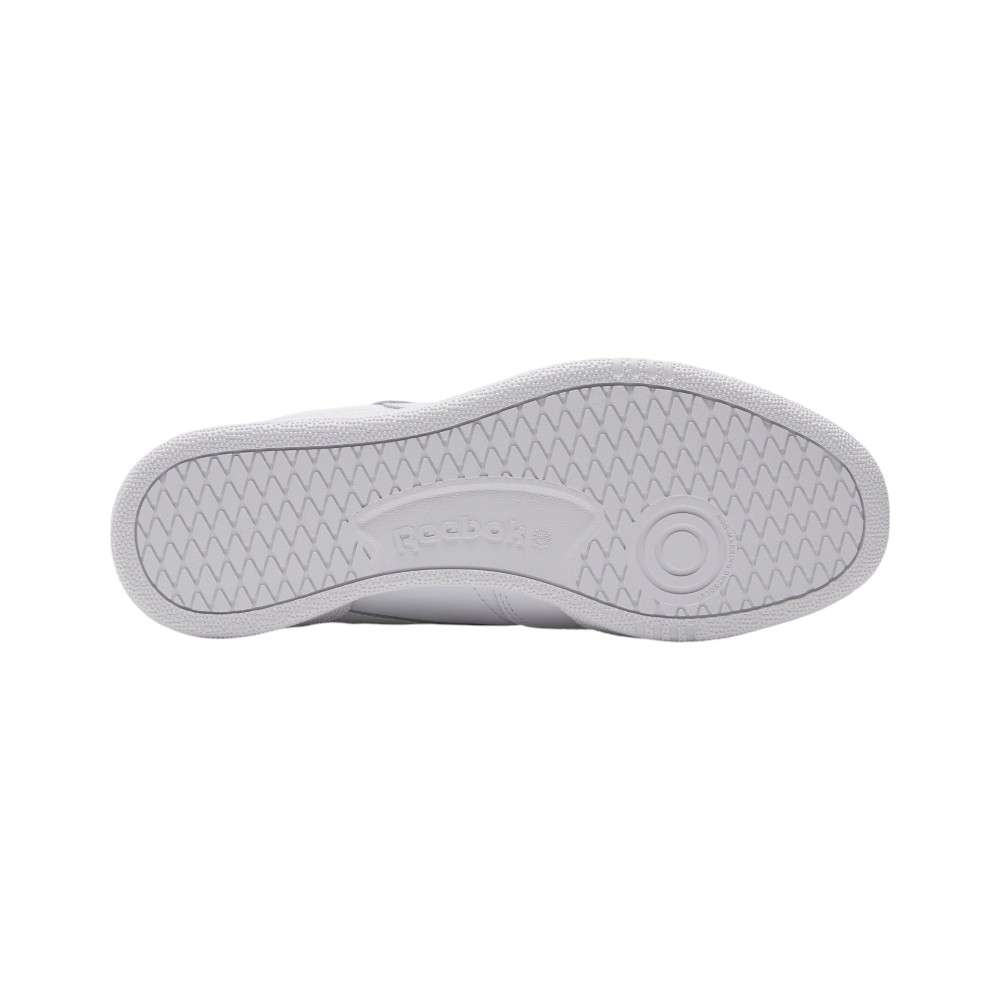 Un estilo sencillo significa que estos tenis de cuero flexible combinan con todo. Porque a veces no tienes que decir nada para hacer una declaración. image number 3