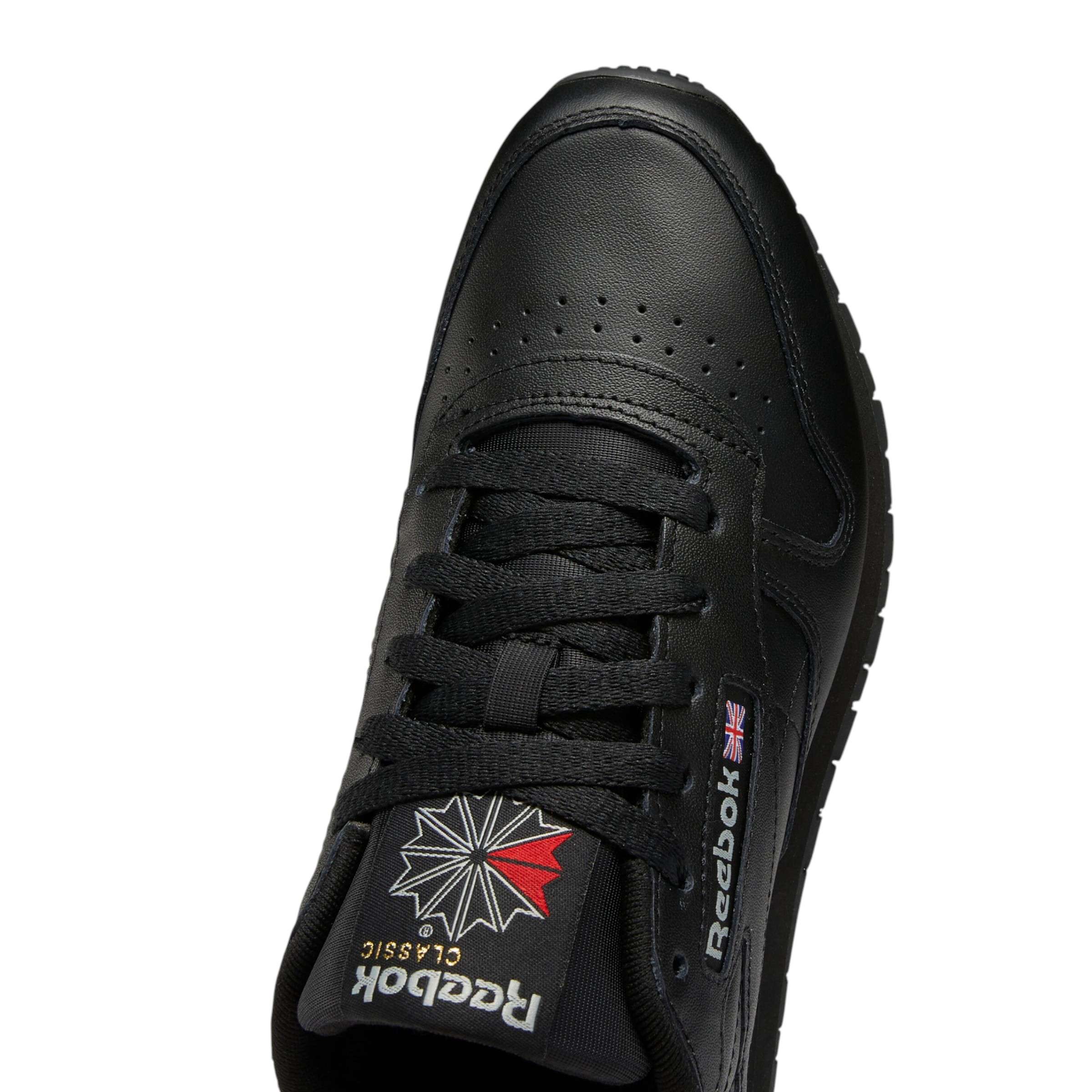 Un homenaje al estilo Reebok de principios del siglo XX. Estos tenis tienen un aire retro que combina a la perfecci&oacute;n con tu vida moderna. image number 7