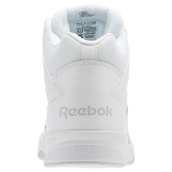 Los tenis altos están grabados con letras de oro en la tradición del basquet. Estos zapatos Reebok se mantienen fieles a ese estilo icónico. image number 5