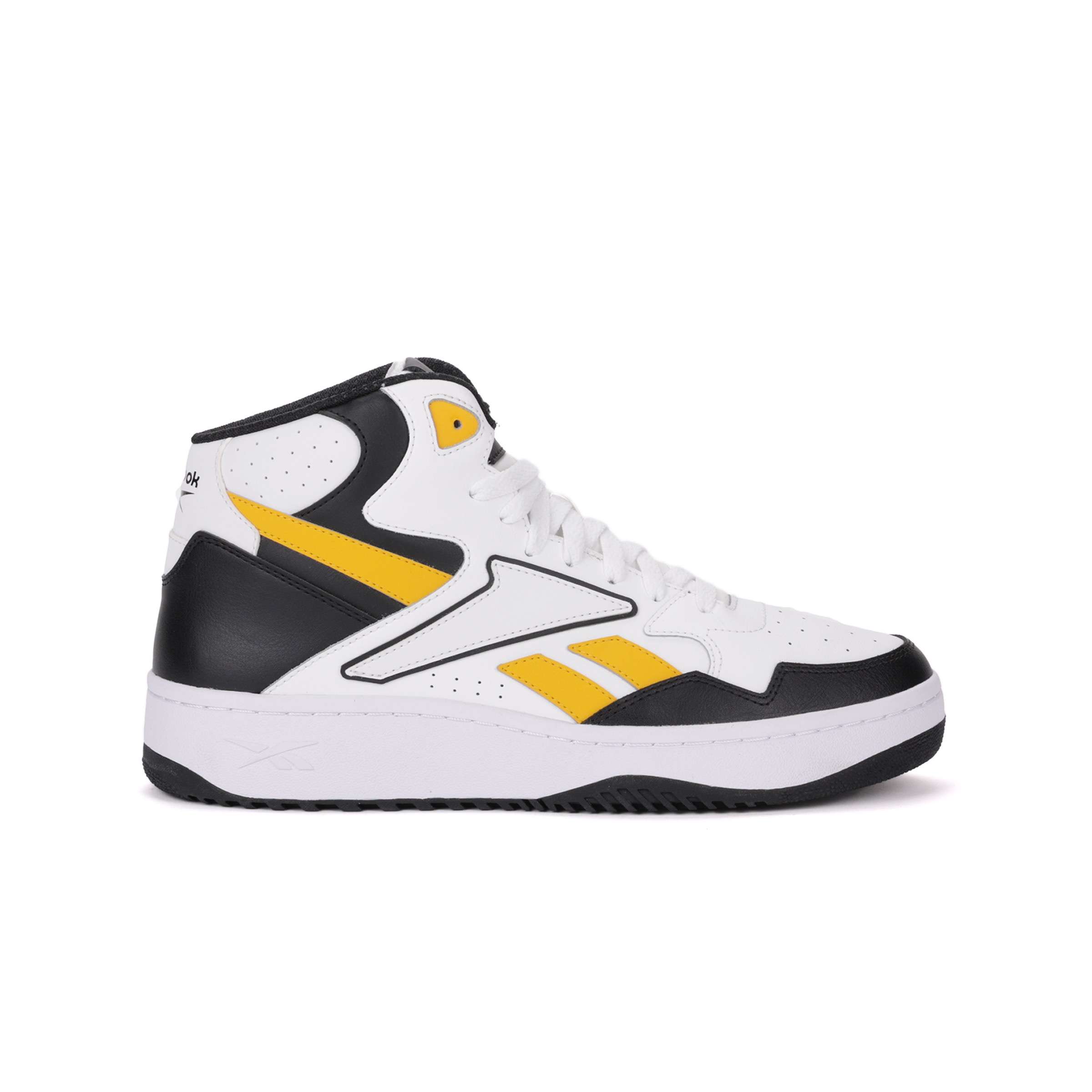 Inspirados en el legado de Reebok de los años 90, reinventan un estilo clásico de baloncesto con una parte superior de cuero suave.