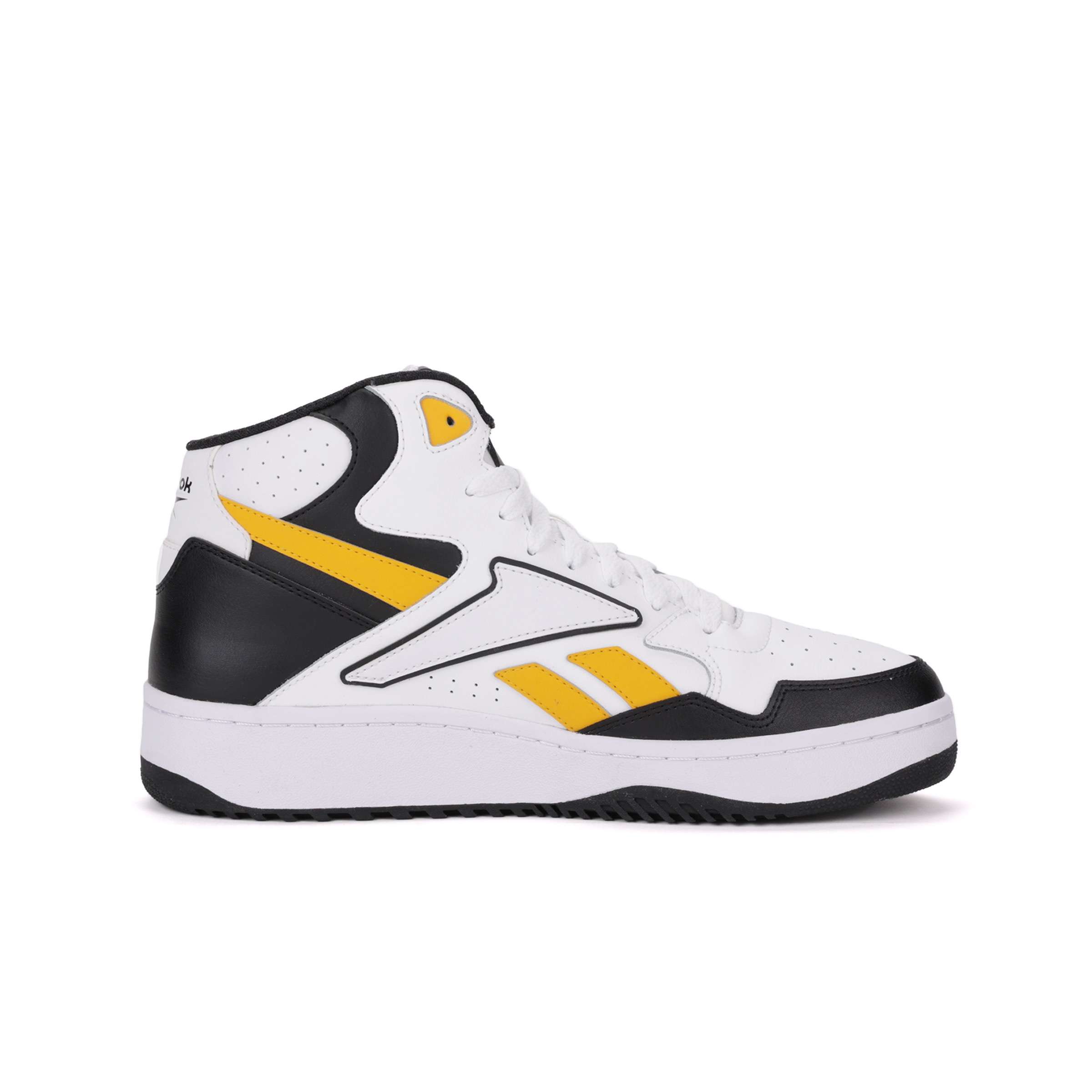Inspirados en el legado de Reebok de los años 90, reinventan un estilo clásico de baloncesto con una parte superior de cuero suave.