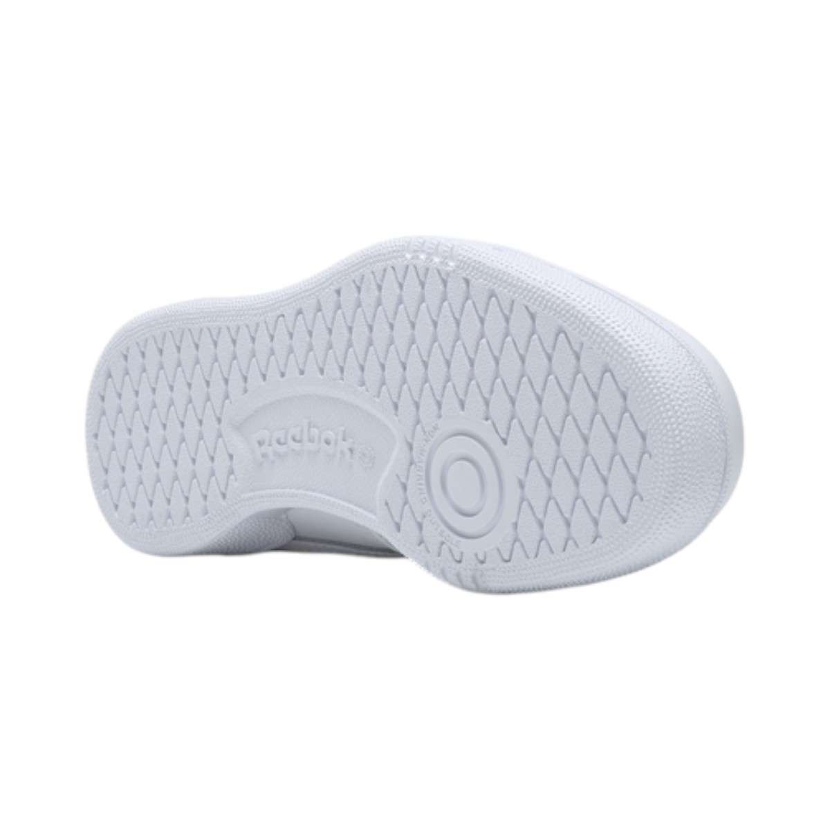 Combina un estilo skate con un dise&ntilde;o audaz y colores neutros, lo que los hace vers&aacute;tiles y f&aacute;ciles de combinar con cualquier atuendo. image number 5