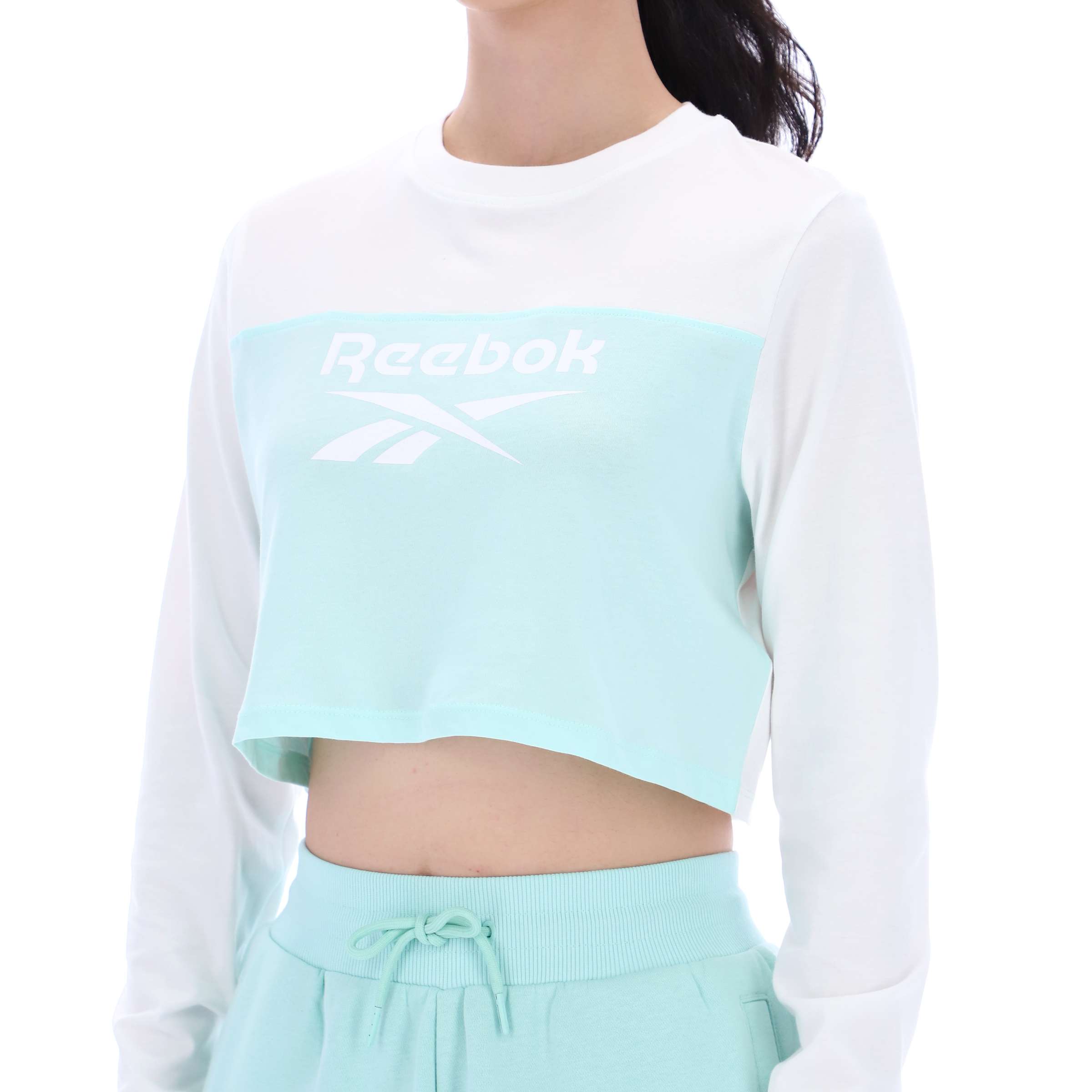 Playera Ember logo bicolor crop manga larga