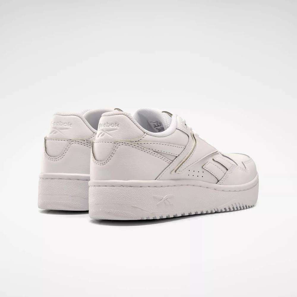 Inspirados en el legado de Reebok de los años 90, reinventan un estilo clásico de baloncesto con una parte superior de cuero suave.