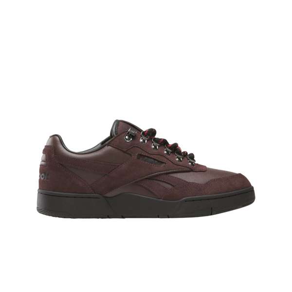 Tenis BB 4000 II x OBEY Siéntete como si hubieras encontrado un par de tenis Reebok antiguos en el sótano de alguien. Esa es la vibra de tus próximos BB 4000 II.