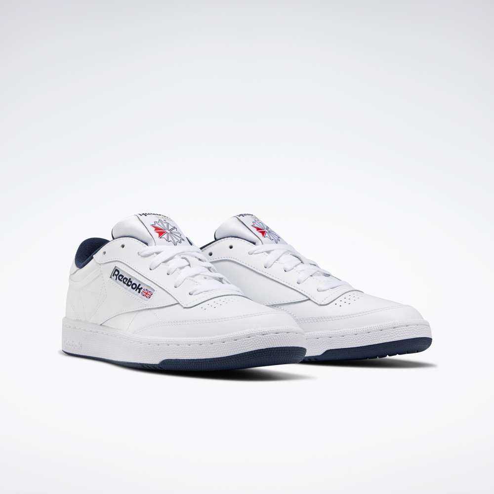 Un estilo sencillo significa que estos tenis de cuero flexible combinan con todo. Porque a veces no tienes que decir nada para hacer una declaración. image number 2