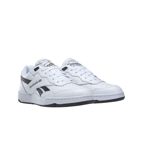 Siéntete como si hubieras encontrado un par de tenis Reebok antiguos en el sótano de alguien. Esa es la vibra de tus próximos BB 4000 II. image number 2