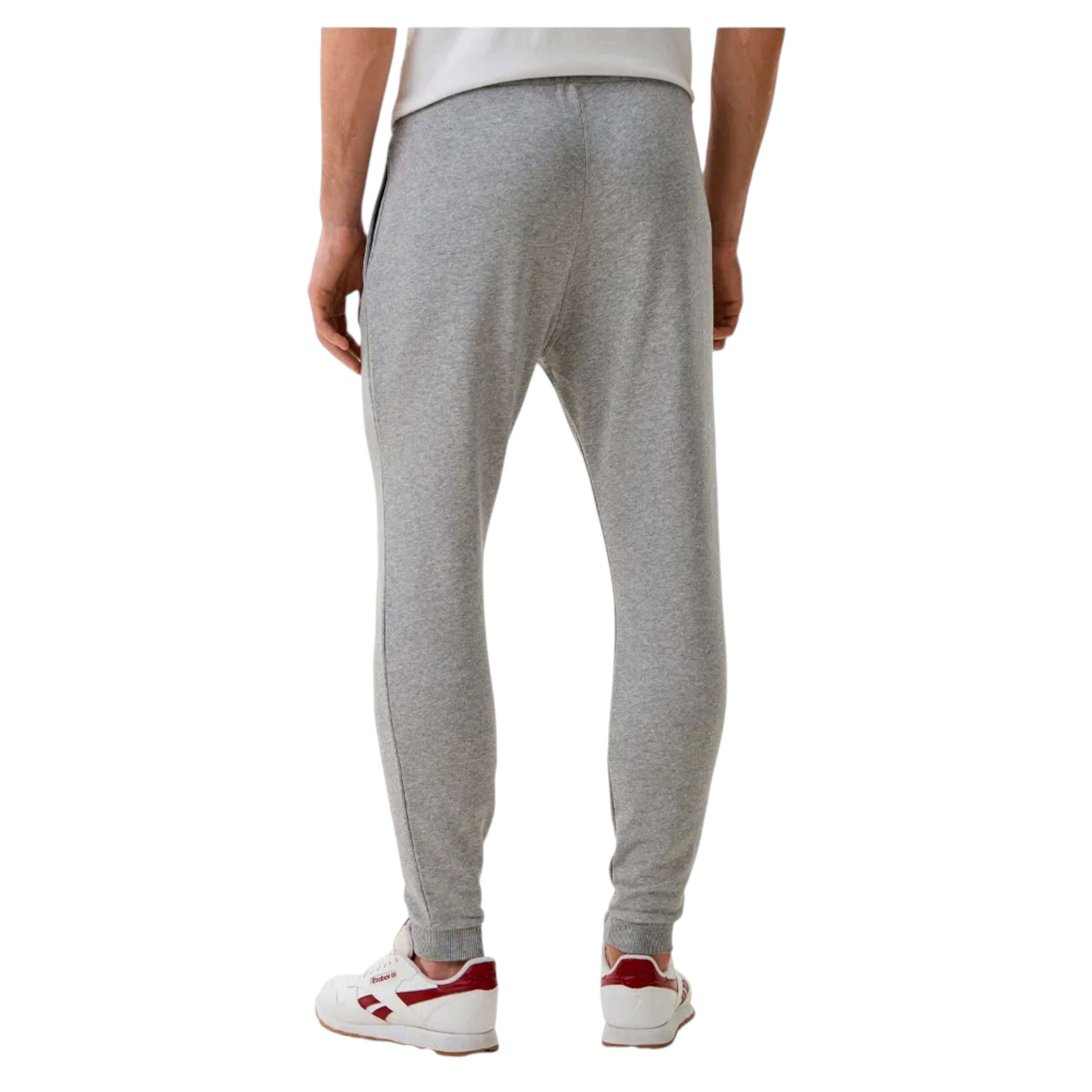 Jogger Classics Identity image number 2