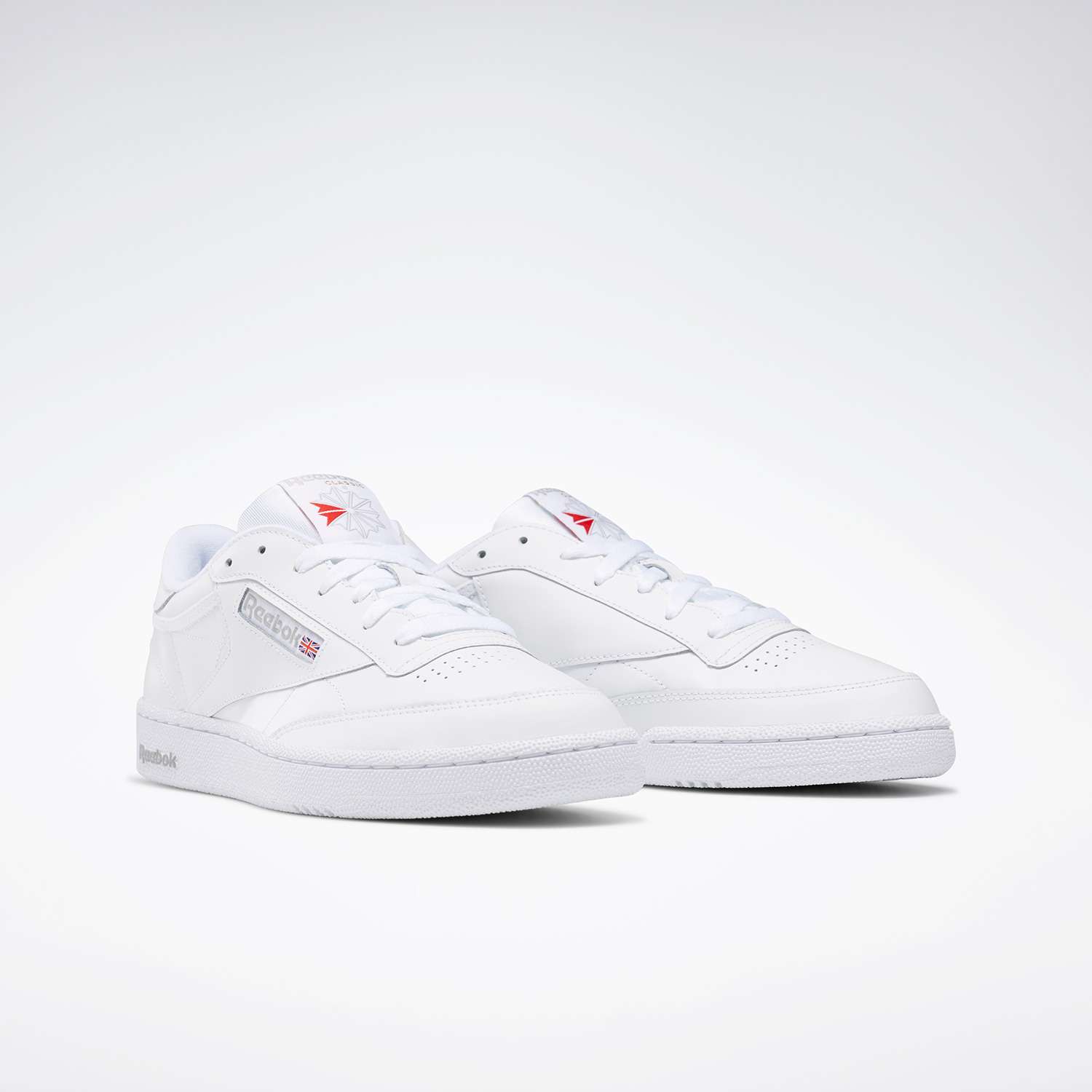 Un estilo sencillo significa que estos tenis de cuero flexible combinan con todo. Porque a veces no tienes que decir nada para hacer una declaración. image number 2