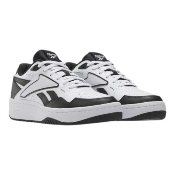 Tenis ATR Chill Inspirados en el legado de Reebok de los años 90, reinventan un estilo clásico de baloncesto con una parte superior de cuero suave.