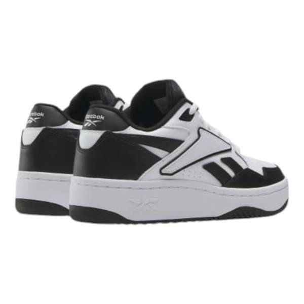 Tenis ATR Chill Inspirados en el legado de Reebok de los años 90, reinventan un estilo clásico de baloncesto con una parte superior de cuero suave.