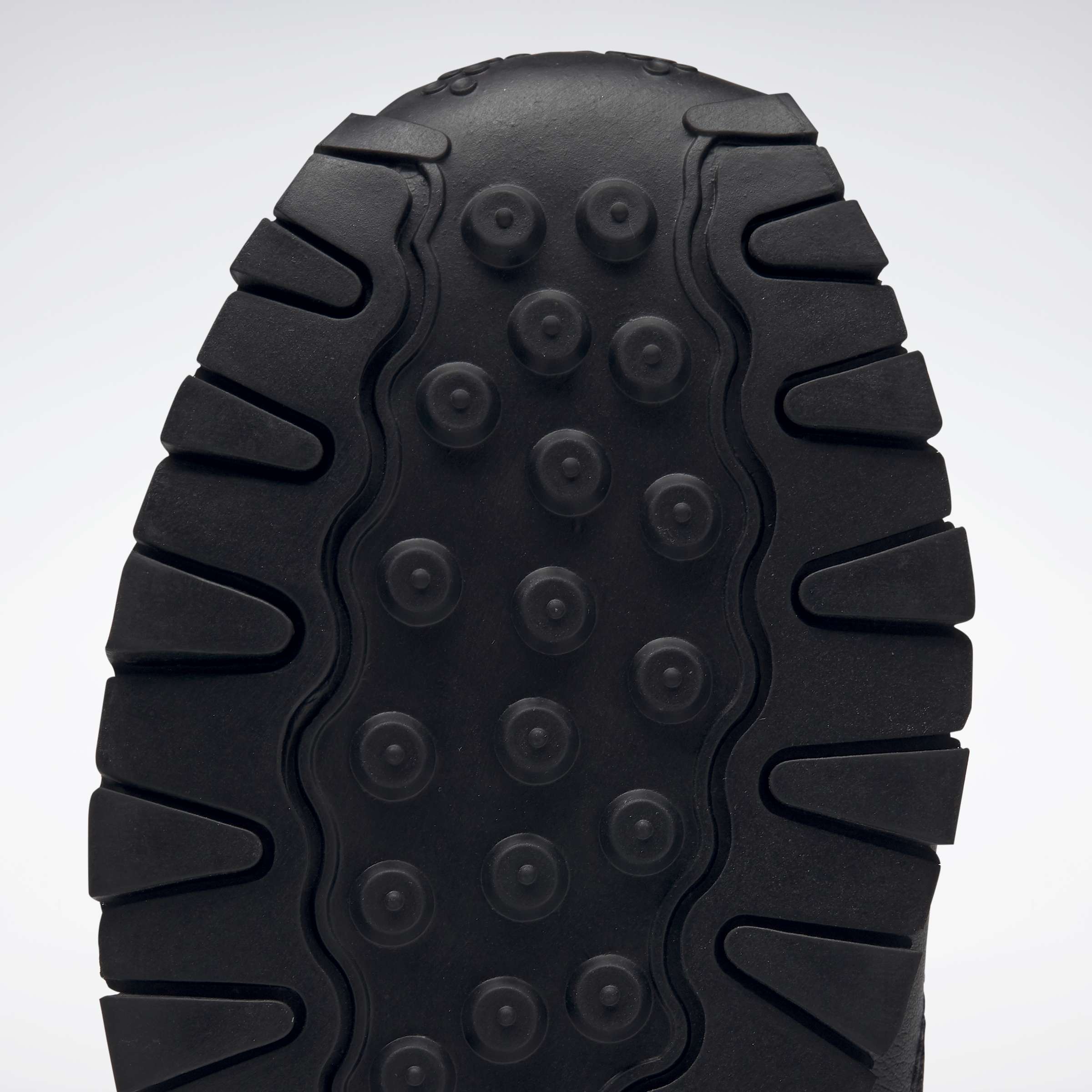 Un homenaje al estilo Reebok de principios del siglo XX. Estos tenis tienen un aire retro que combina a la perfección con tu vida moderna. image number 7