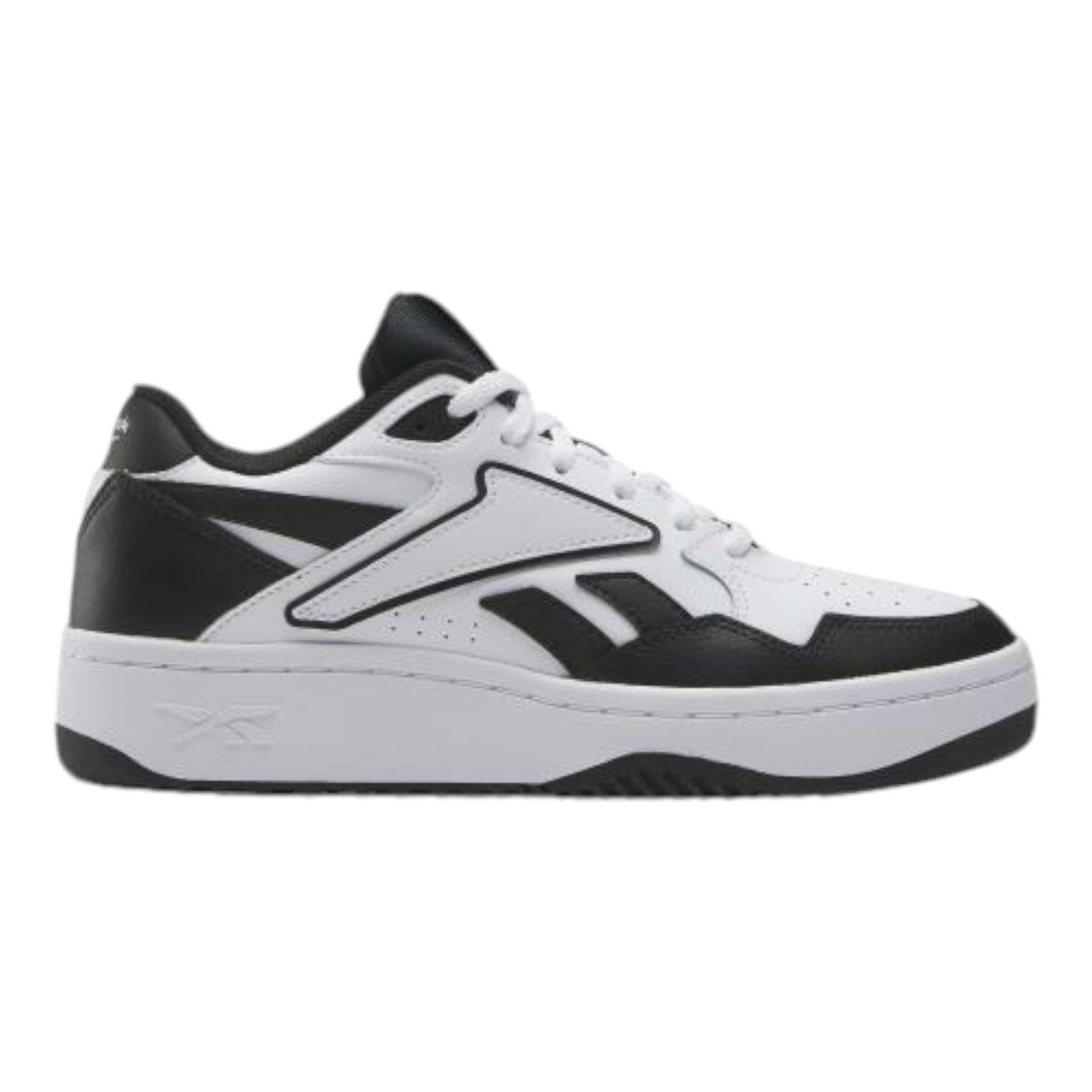 Inspirados en el legado de Reebok de los años 90, reinventan un estilo clásico de baloncesto con una parte superior de cuero suave.