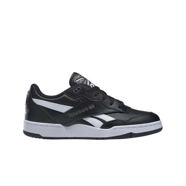 Siéntete como si hubieras encontrado un par de tenis Reebok antiguos en el sótano de alguien. Esa es la vibra de tus próximos BB 4000 II. image number 0