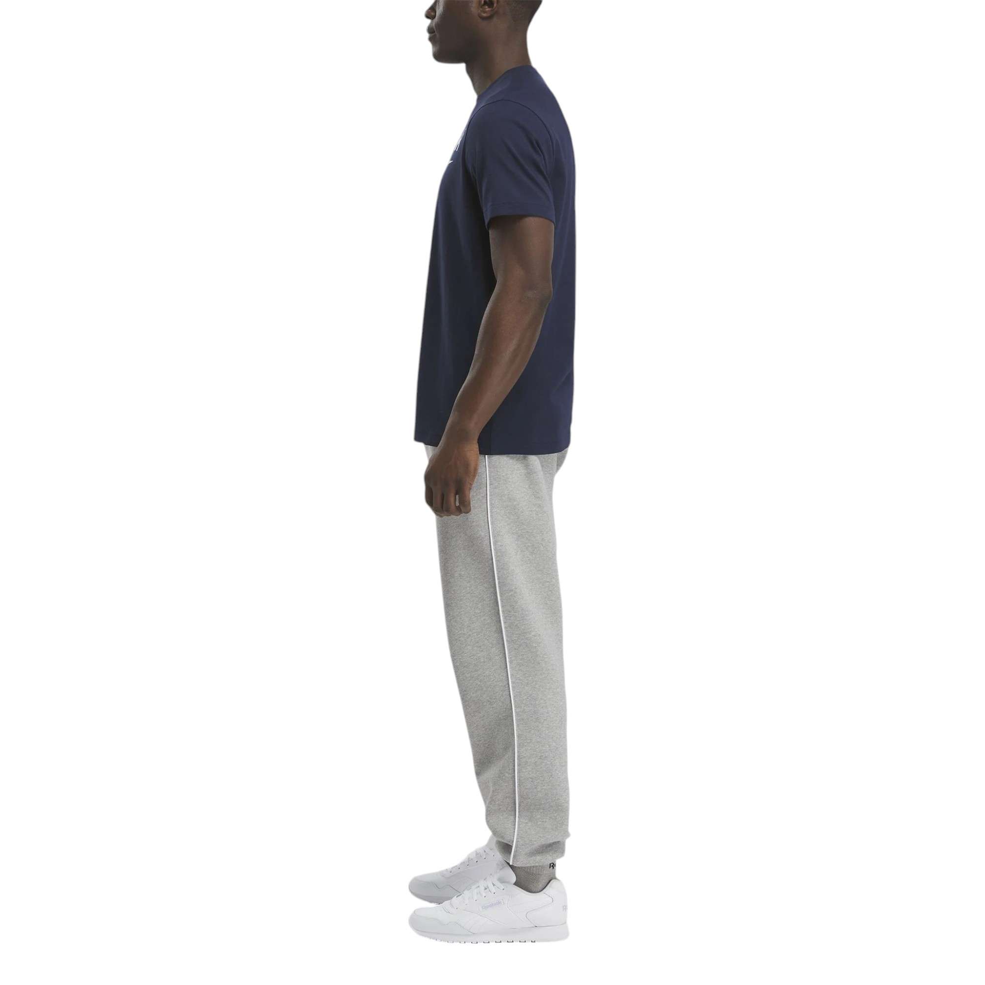 Playera Classics Identity image number 1