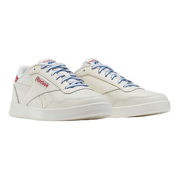 El estilo Reebok que te encanta en una silueta clásica de tenis vintage que se puede usar de manera elegante o informal. image number 2