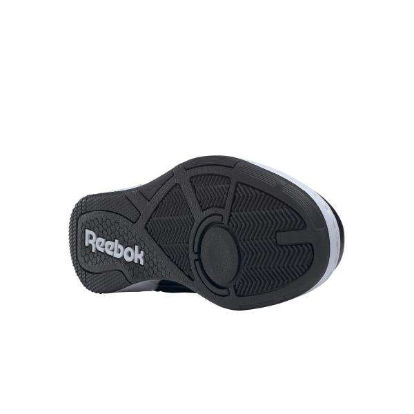 Siéntete como si hubieras encontrado un par de tenis Reebok antiguos en el sótano de alguien. Esa es la vibra de tus próximos BB 4000 II. image number 4
