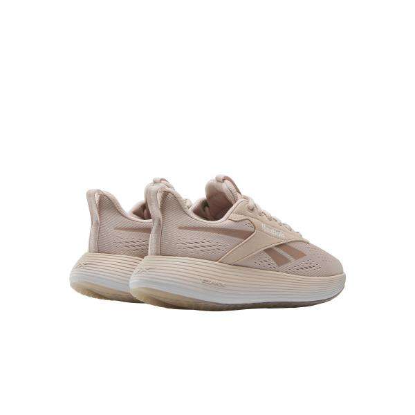 Tenis DMX Comfort + Con amortiguación DMX que proporciona una sensación elástica al caminar, además de una parte superior de malla ligera y transpirable.