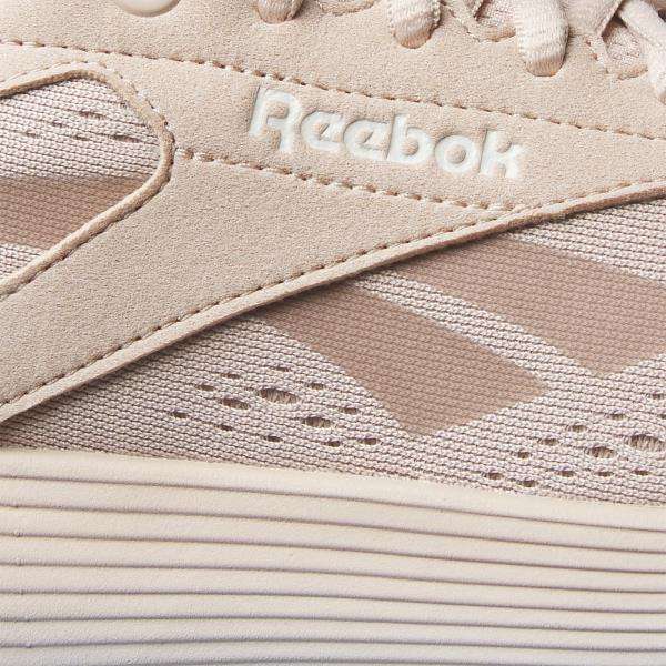 Con amortiguación DMX que proporciona una sensación elástica al caminar, además de una parte superior de malla ligera y transpirable. image number 5