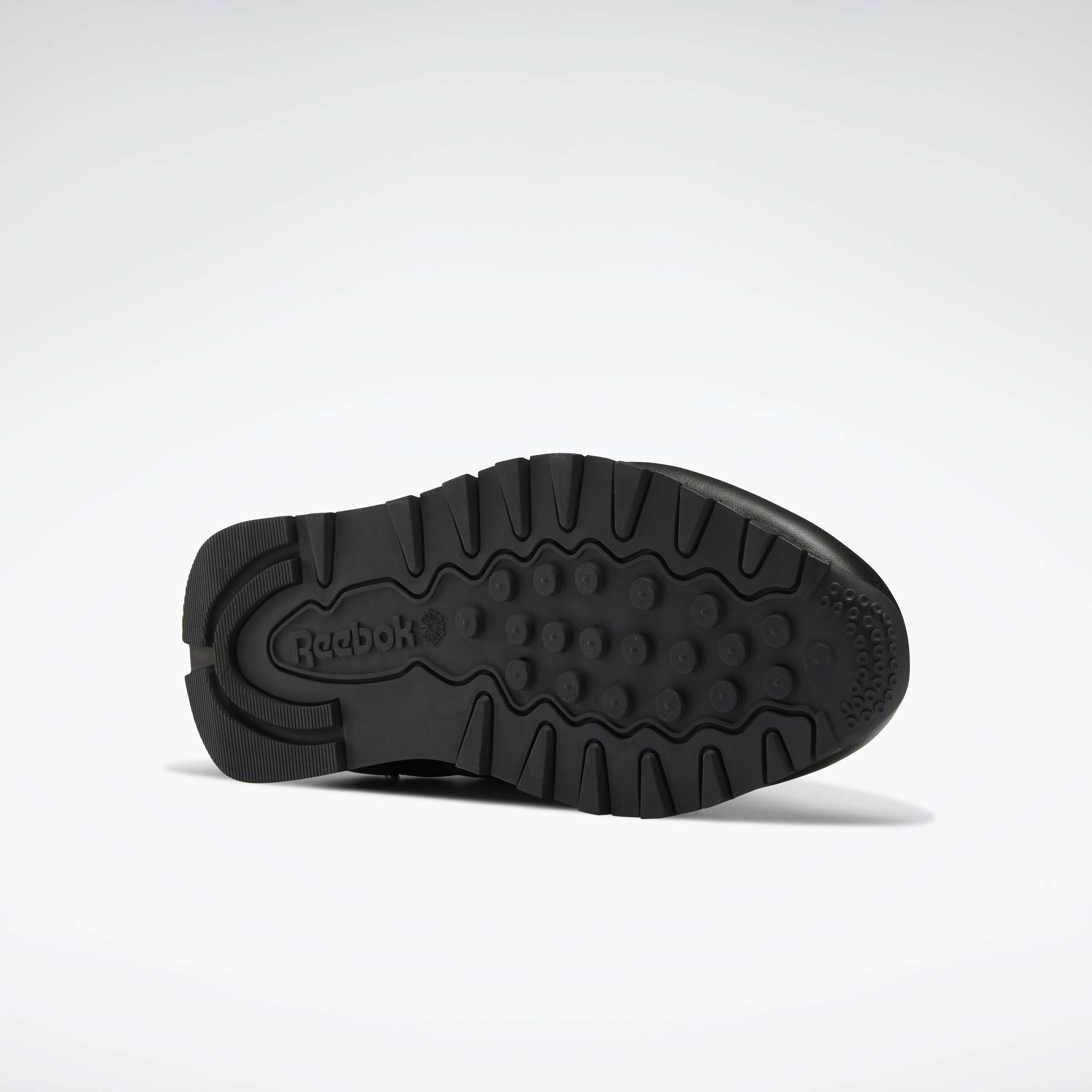 Un homenaje al estilo Reebok de principios del siglo XX. Estos tenis tienen un aire retro que combina a la perfección con tu vida moderna. image number 4