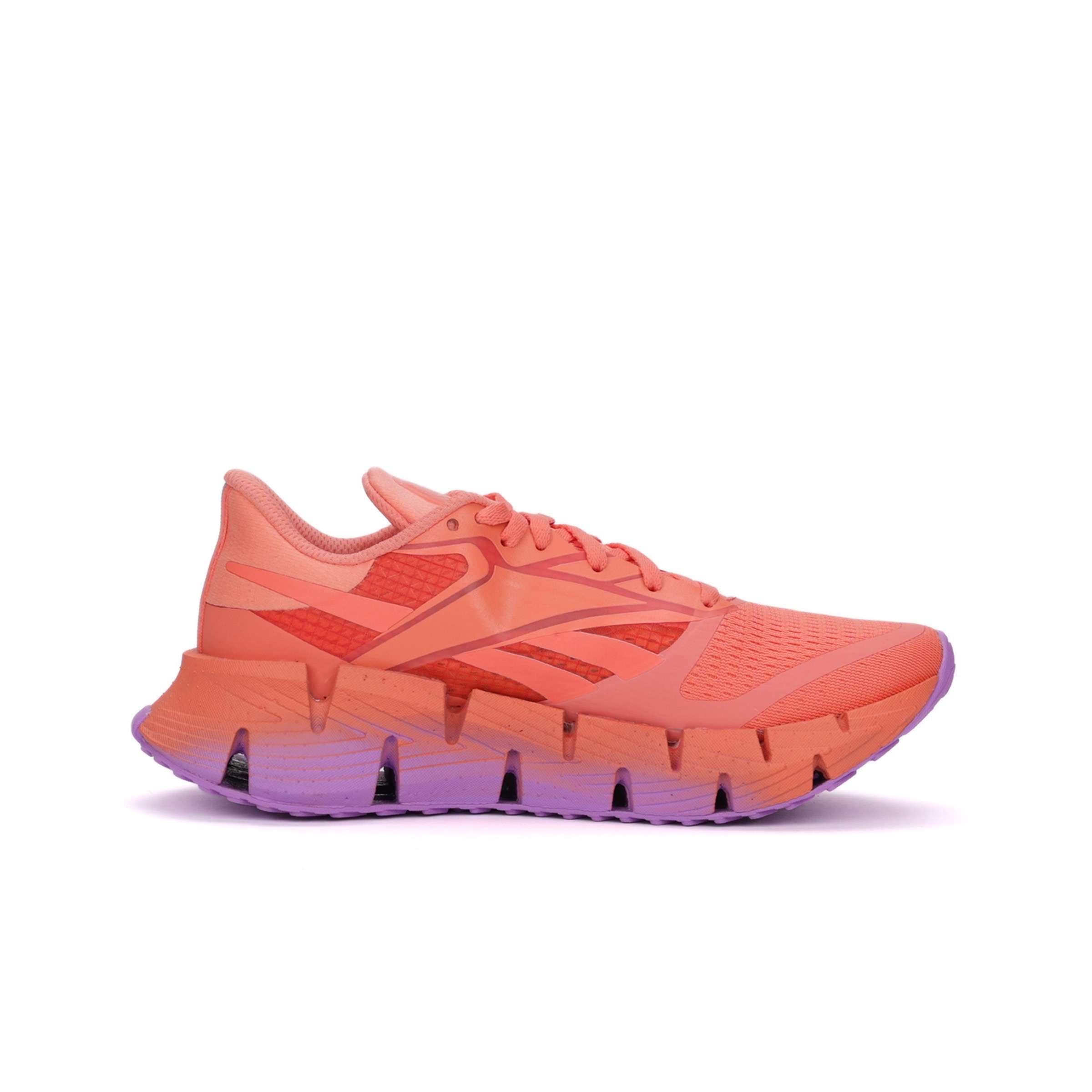 El FloatZig 1 de Reebok combina suavidad y elasticidad, diseñados para inspirar a salir al aire libre y correr.