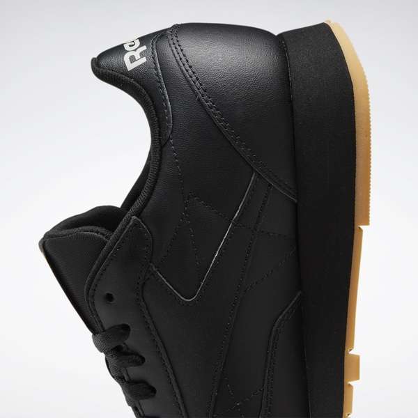 Un homenaje al estilo Reebok de principios del siglo XX. Estos tenis tienen un aire retro que combina a la perfección con tu vida moderna. image number 7