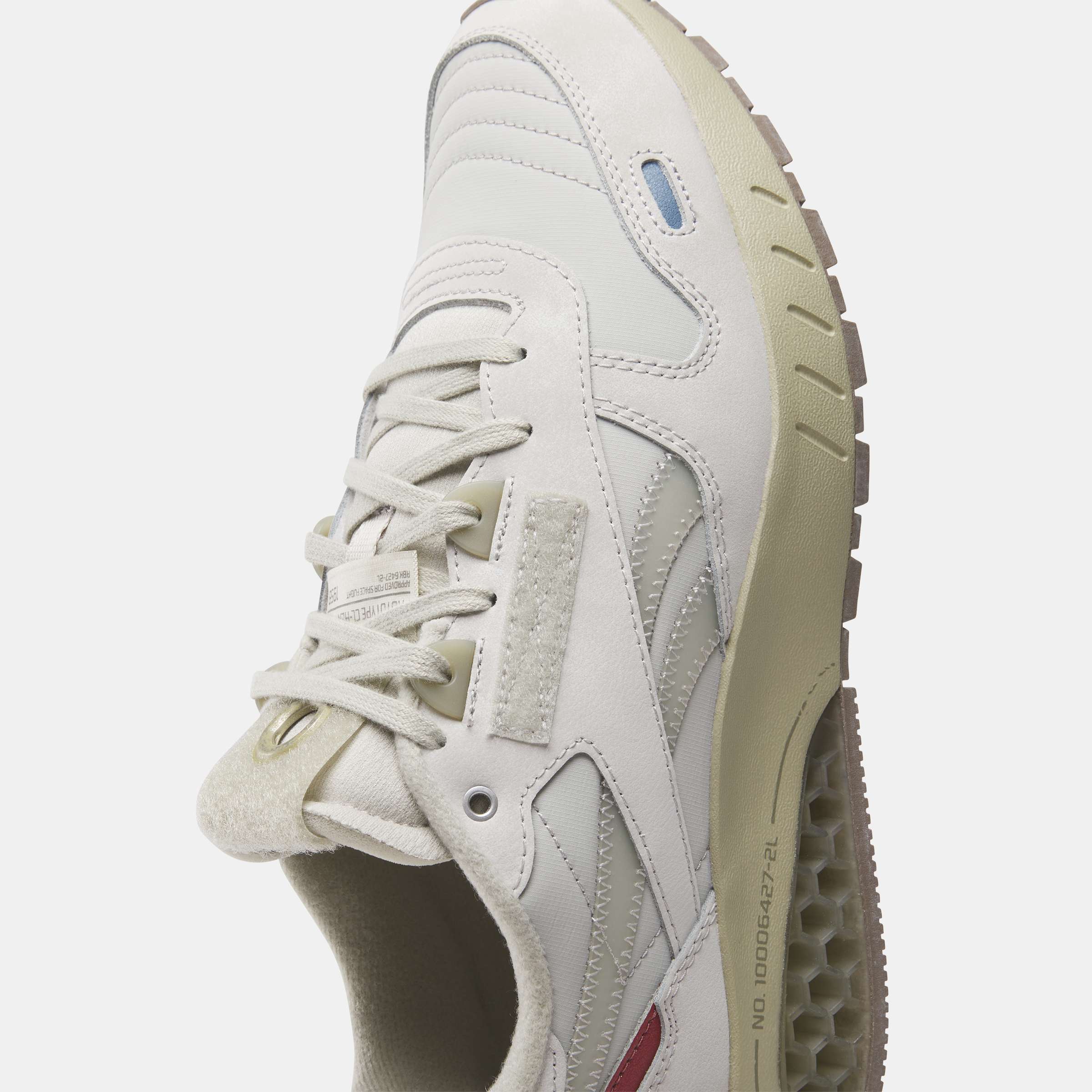 Tenis Classic Leather Hexalite x NASA image number 5