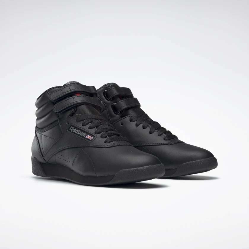 A la última, en tendencia y de moda: descubre nuestra popular silueta Freestyle Hi en colores atemporales. image number 2