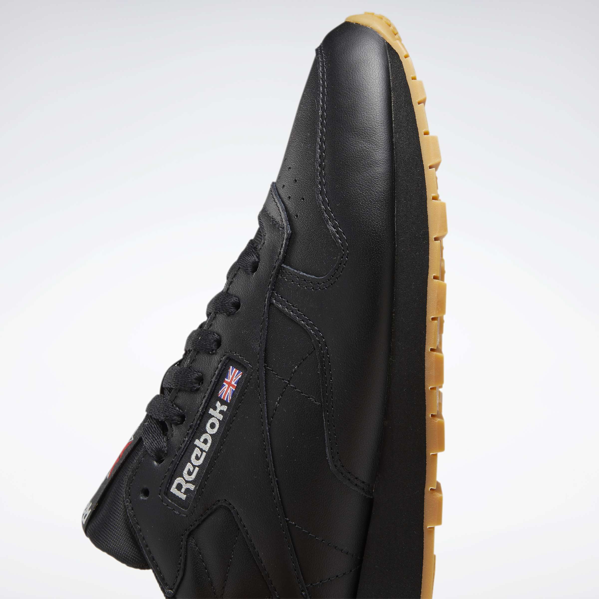 Un homenaje al estilo Reebok de principios del siglo XX. Estos tenis tienen un aire retro que combina a la perfección con tu vida moderna. image number 6