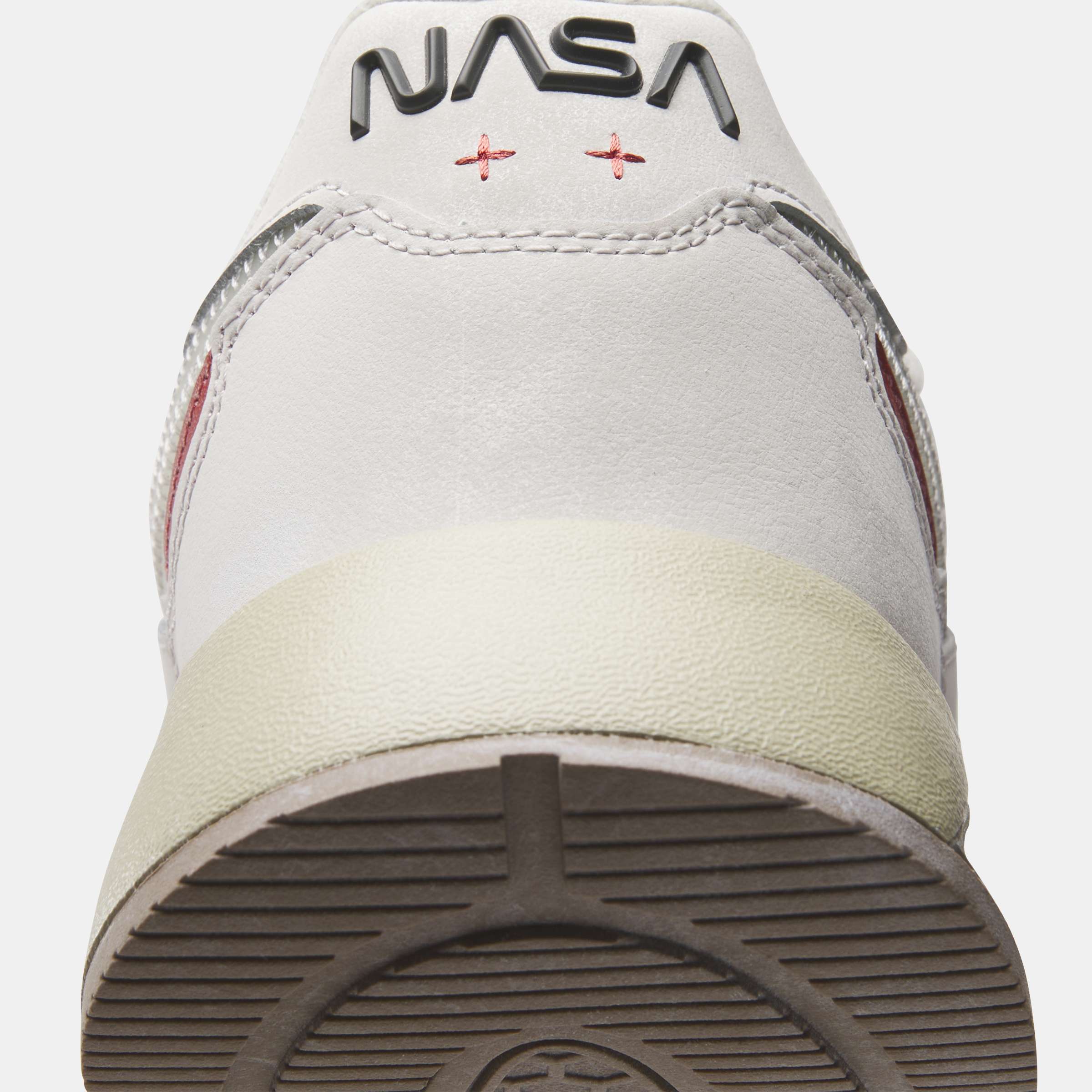 Tenis Classic Leather Hexalite x NASA image number 6