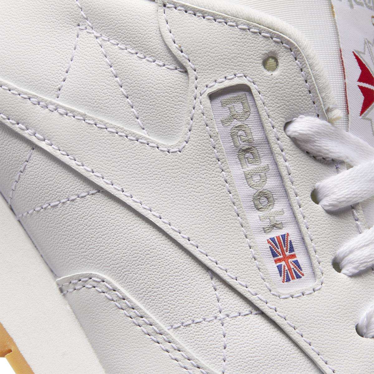 Un homenaje al estilo Reebok de principios del siglo XX. Estos tenis tienen un aire retro que combina a la perfección con tu vida moderna. image number 3