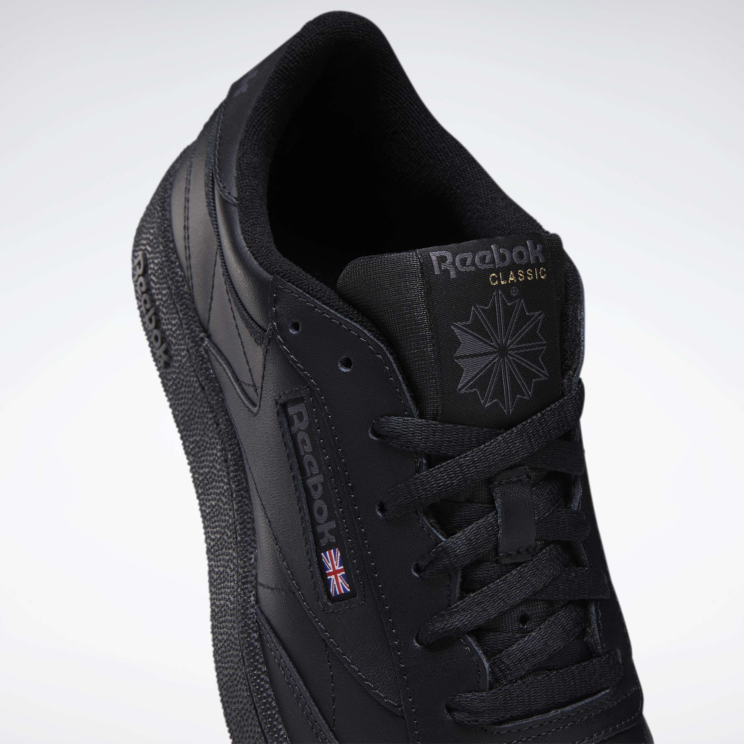Un estilo sencillo significa que estos tenis de cuero flexible combinan con todo. Porque a veces no tienes que decir nada para hacer una declaración. image number 8