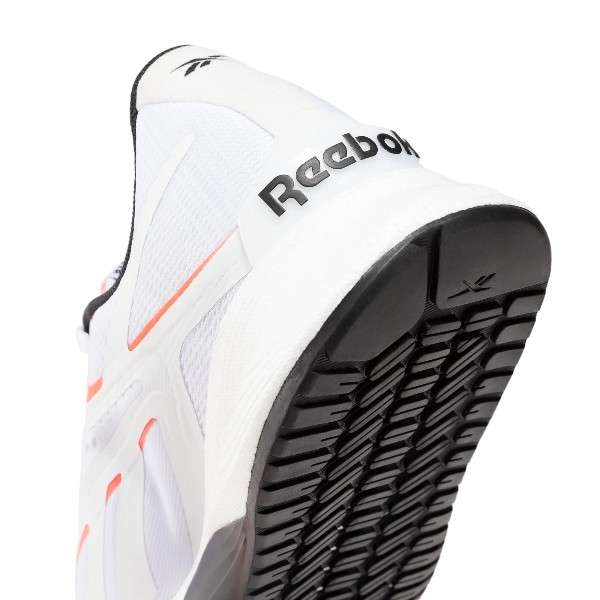 Ideales para el gimnasio y diversas actividades, con una malla superior transpirable que favorece la circulación del aire. image number 5