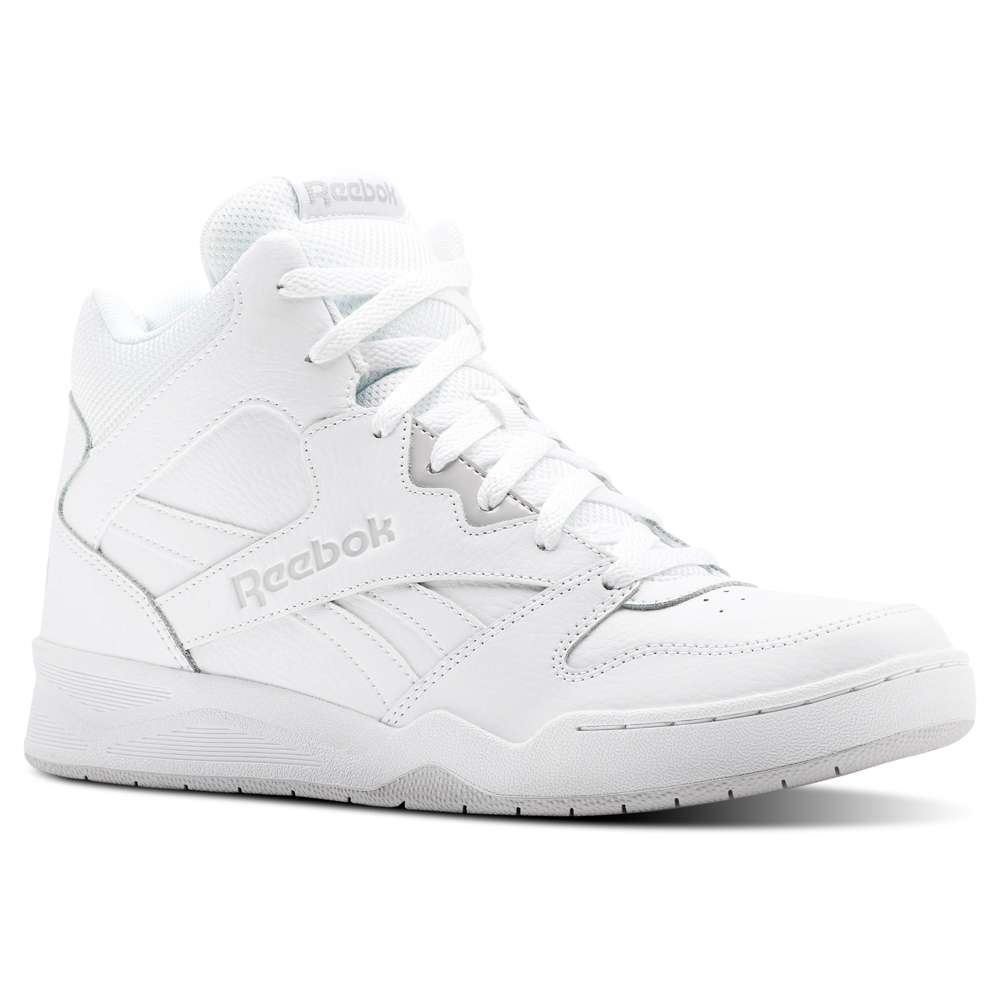 Los tenis altos están grabados con letras de oro en la tradición del basquet. Estos zapatos Reebok se mantienen fieles a ese estilo icónico. image number 2