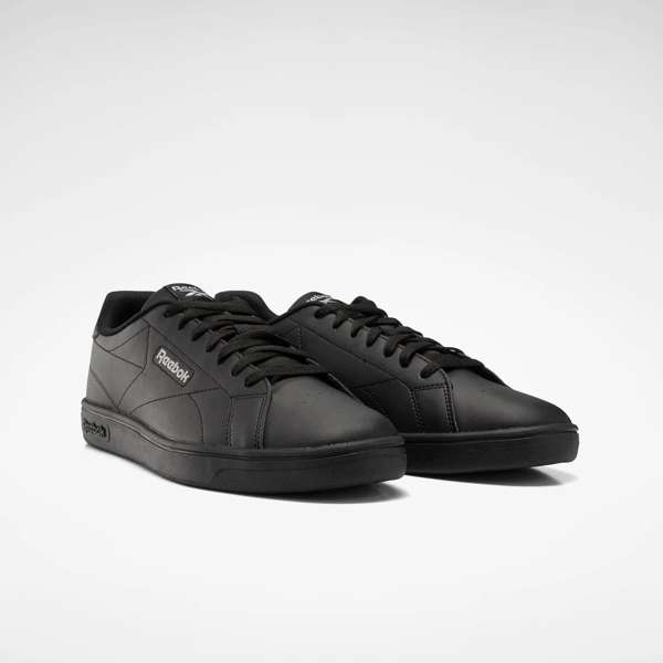 Diseño minimalista inspirado en los modelos clásicos de tenis, una silueta low adornada con costuras que forman el logo. image number 2