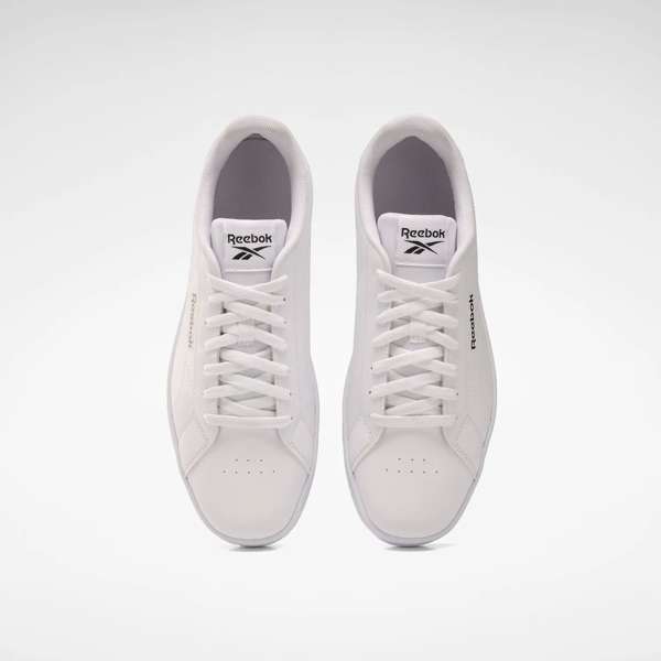 Diseño minimalista inspirado en los modelos clásicos de tenis, una silueta low adornada con costuras que forman el logo. image number 4