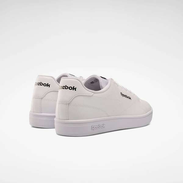 Diseño minimalista inspirado en los modelos clásicos de tenis, una silueta low adornada con costuras que forman el logo. image number 1