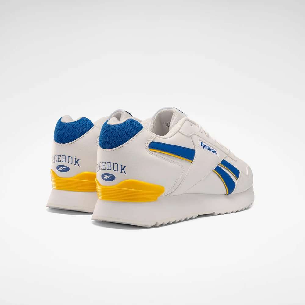 Con características clásicas de unos Reebok, pero destacándose por su suela ondulada y el clip TPU en el talón que les otorga un diseño único.