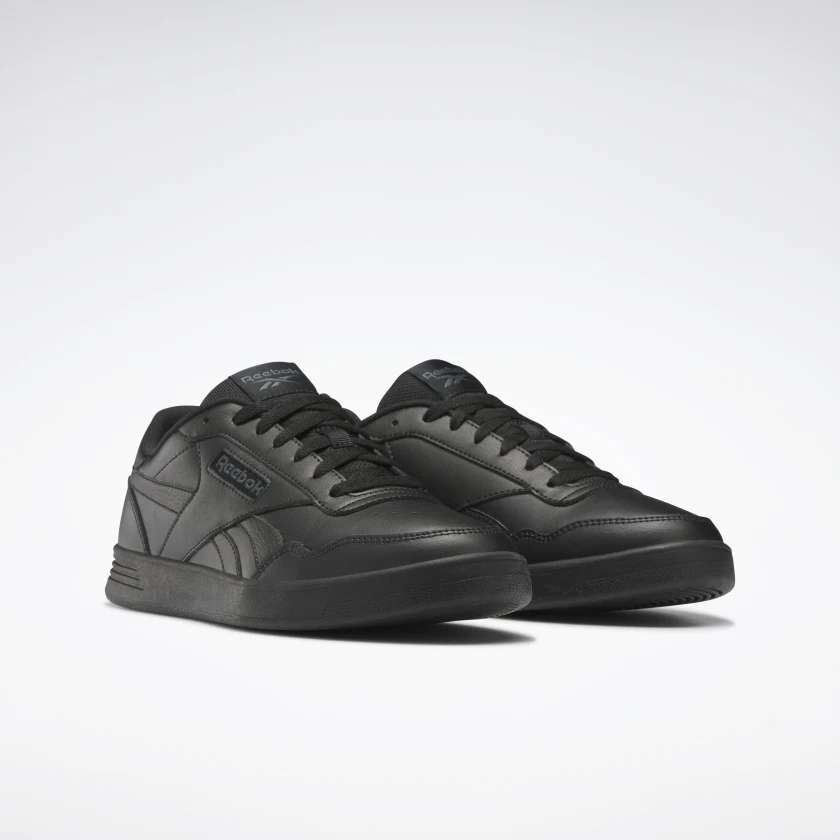 El estilo Reebok que te encanta en una silueta clásica de tenis vintage que se puede usar de manera elegante o informal. image number 2