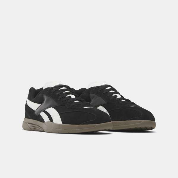 Tenis Hammer Street Una fiel recreación de los modelos de los años 90 y 2000, con una parte superior de cuero, puntera de gamuza y suela exterior texturizada.
