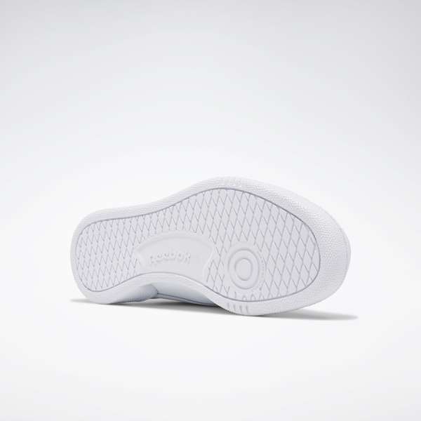 Un estilo sencillo significa que estos tenis de cuero flexible combinan con todo. Porque a veces no tienes que decir nada para hacer una declaración. image number 3