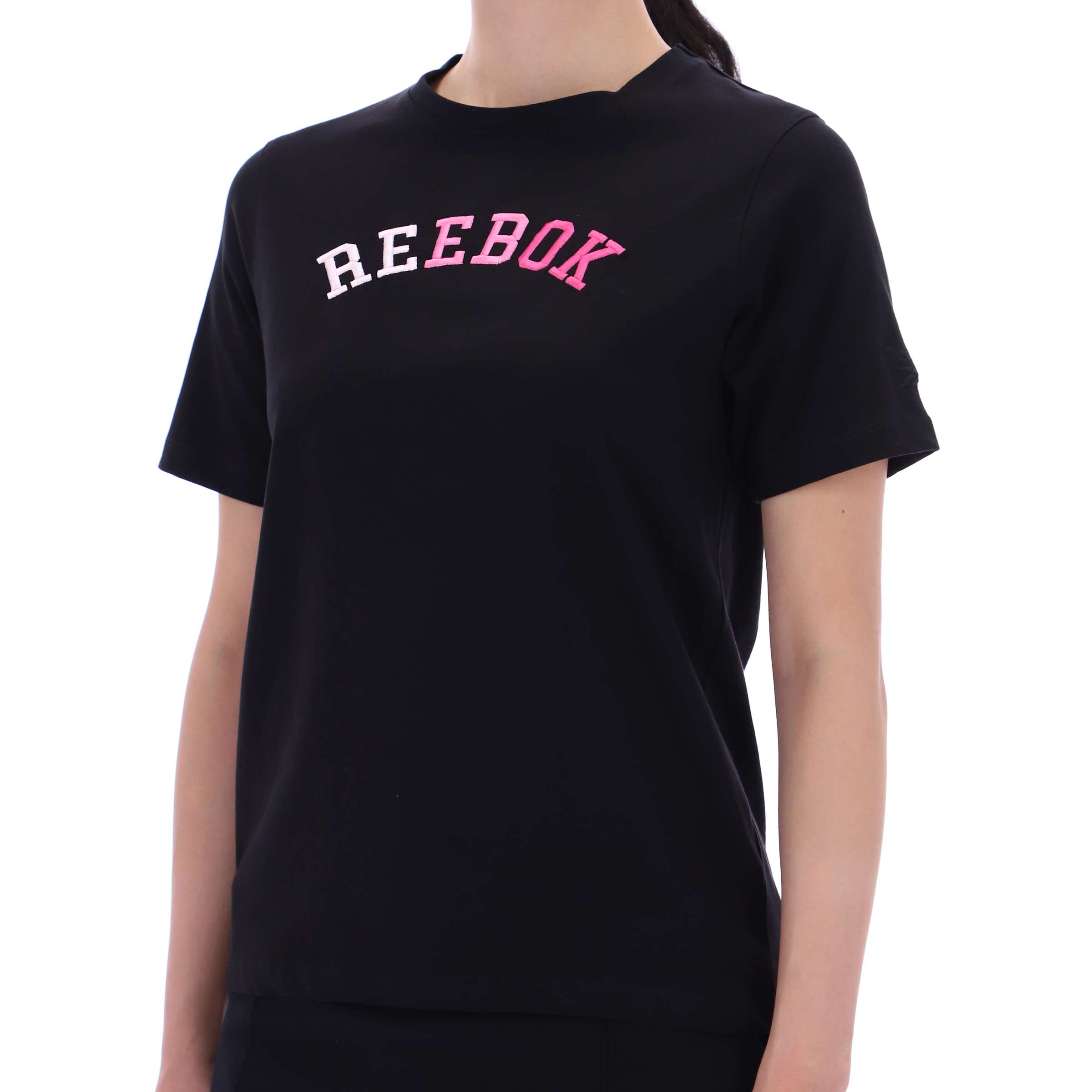 Playera Lilian logo bordado cuello redondo