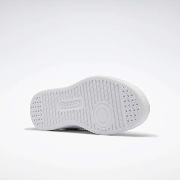 Una solueta icónica, nítida, limpia y totalmente Reebok. Átate estos tenis y combínalos con casi cualquier cosa. image number 4