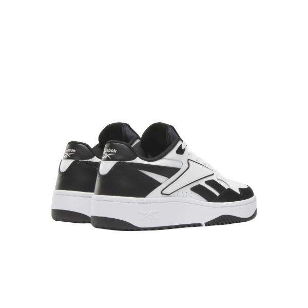 Inspirados en el legado de Reebok de los años 90, reinventan un estilo clásico de baloncesto con una parte superior de cuero suave.