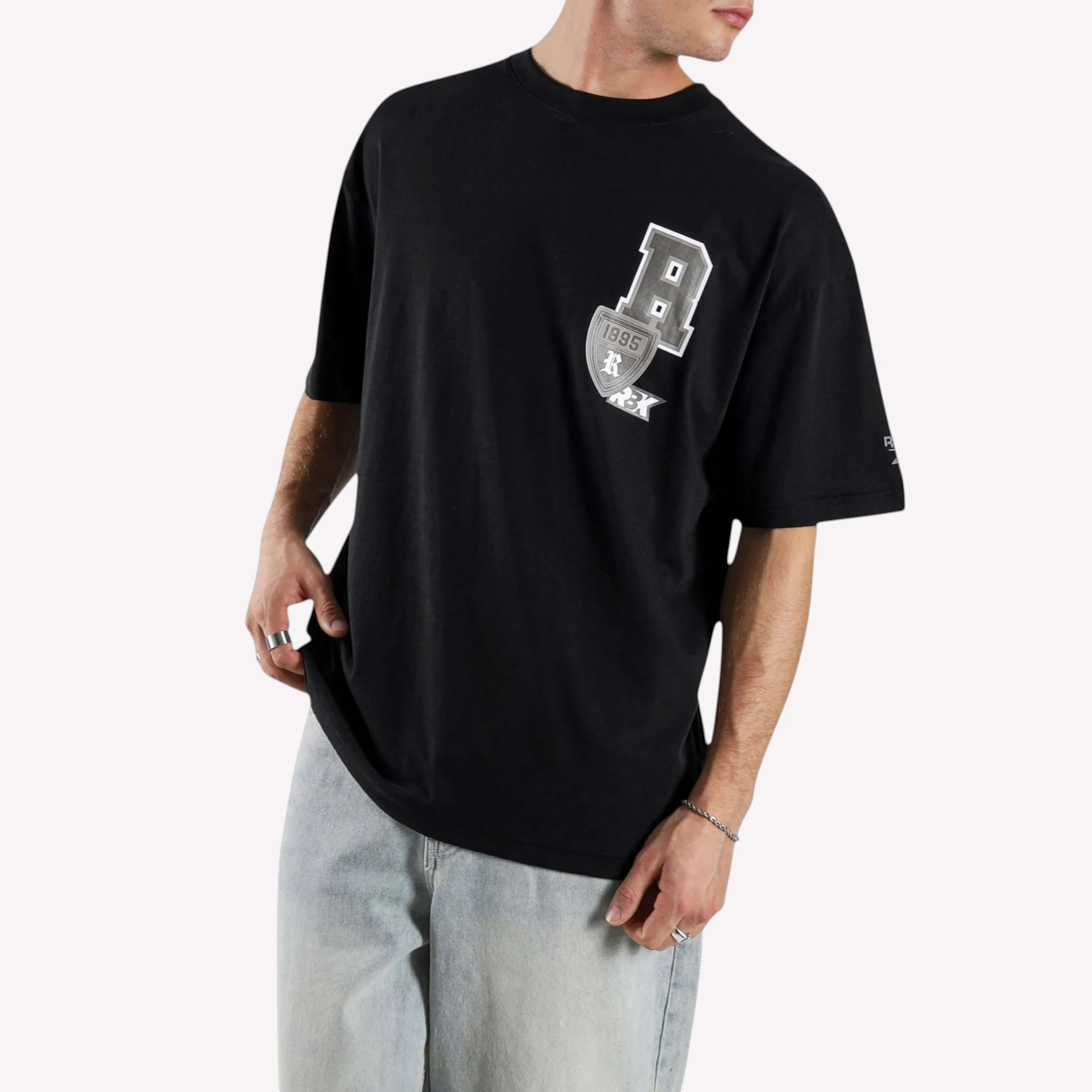 Playera Multi Badge T-Shirt