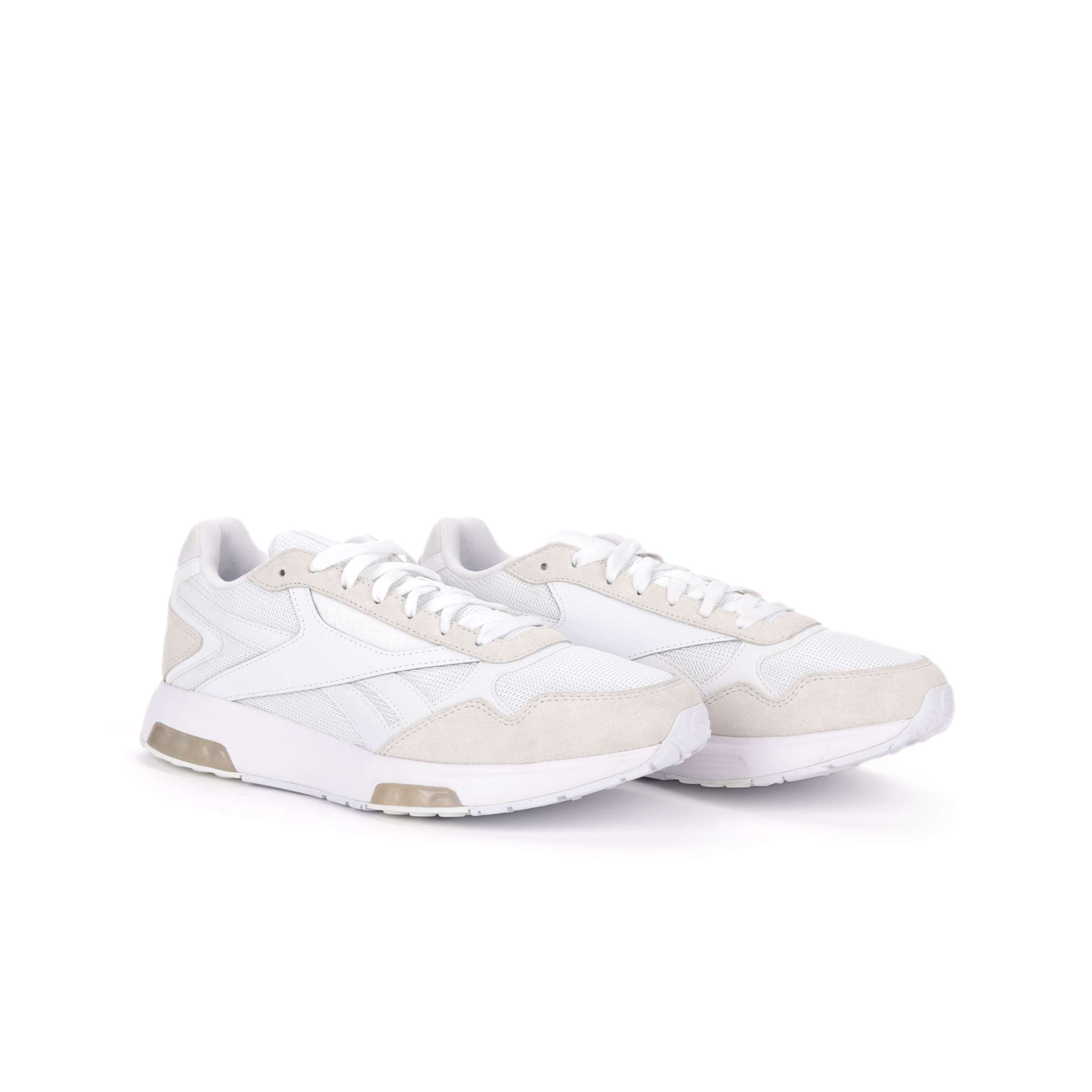 Con microburbujas DMX en la entresuela para mayor comodidad y laterales transparentes que muestran las burbujas, aportando un efecto tecnol&oacute;gico. image number 2