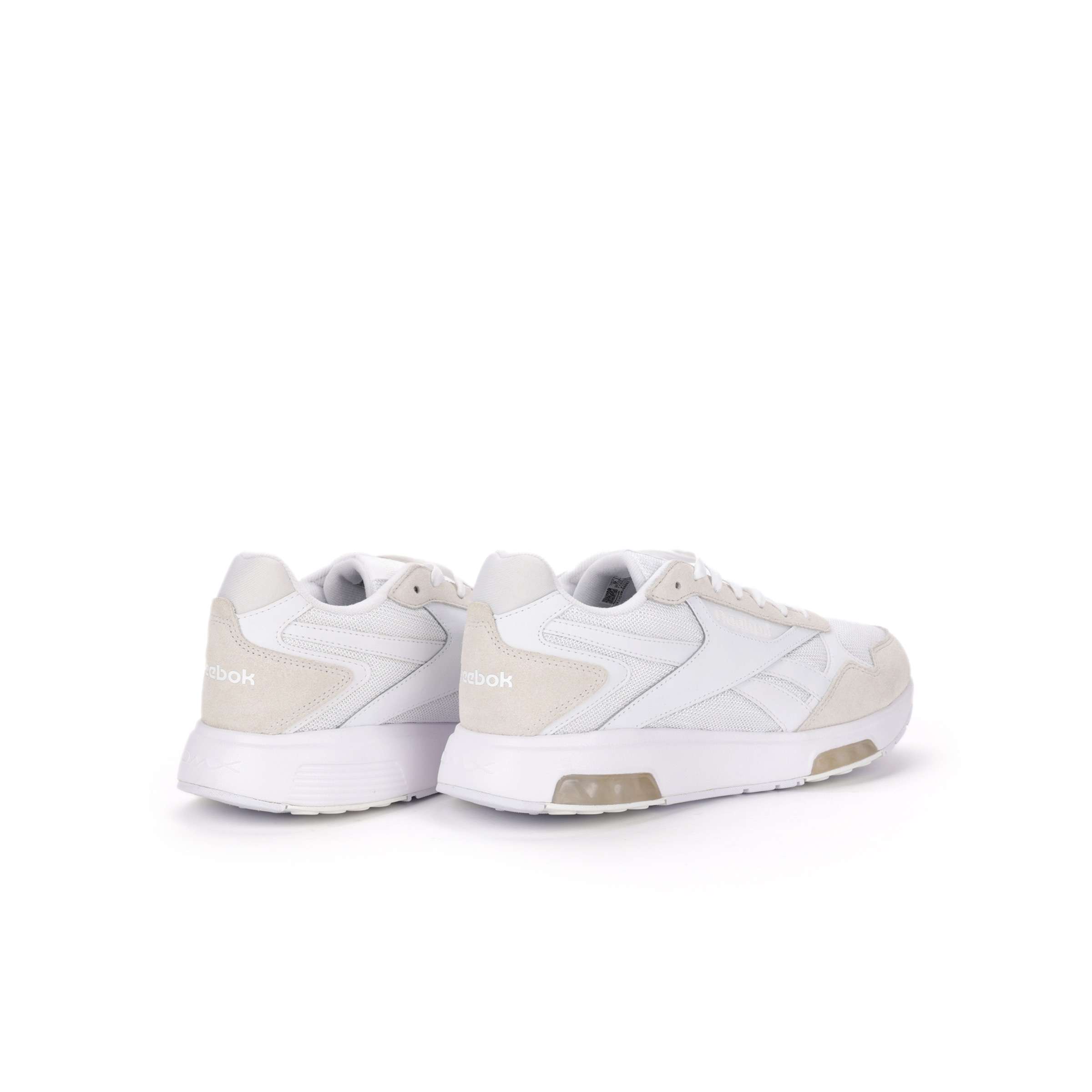 Con microburbujas DMX en la entresuela para mayor comodidad y laterales transparentes que muestran las burbujas, aportando un efecto tecnol&oacute;gico. image number 3